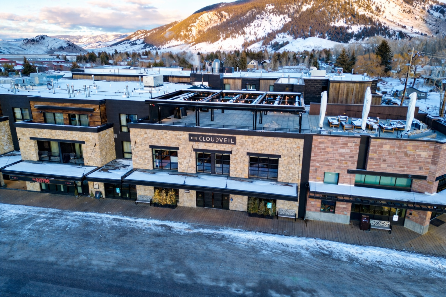 The Cloudveil Jackson Hole Review: Luxury Hotel on Town Square